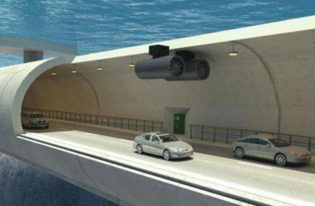 港珠澳大桥海底隧道实现深海对接，正式宣告合作